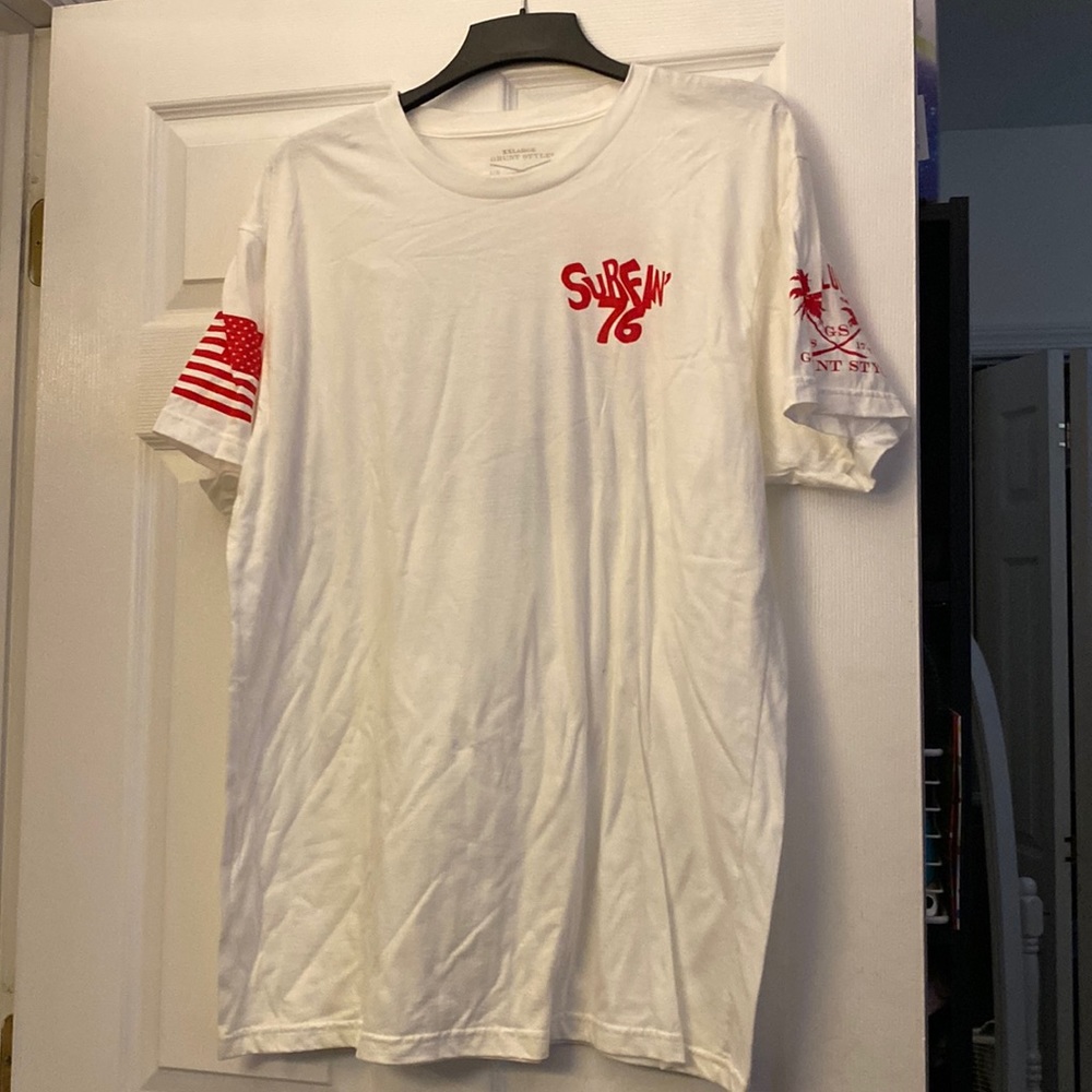 Grunt style men’s printed t shirt in white. Never worn. Size XXL.